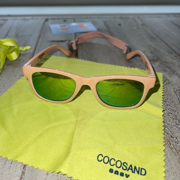 COCOSAND Baby Sunnies ages 0-2 EUC light pink w case & more - Picture 5 of 7